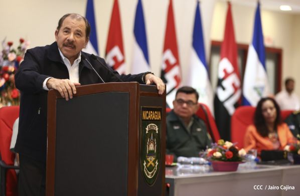 Daniel y Rosario presiden acto de graduación de cadetes del Ejército de Nicaragua