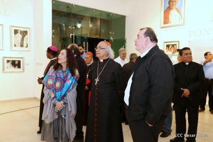 Daniel y Rosario inauguran el Museo San Juan Pablo II
