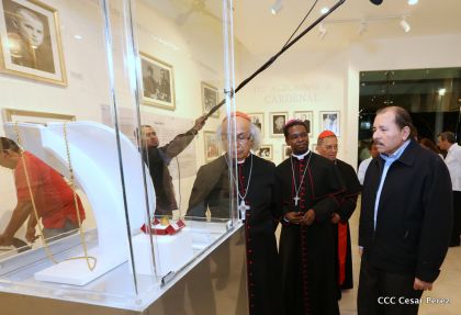 Daniel y Rosario inauguran el Museo San Juan Pablo II