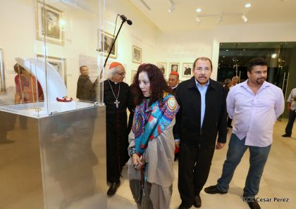 Daniel y Rosario inauguran el Museo San Juan Pablo II