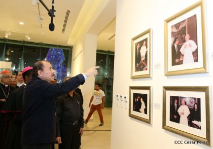 Daniel y Rosario inauguran el Museo San Juan Pablo II