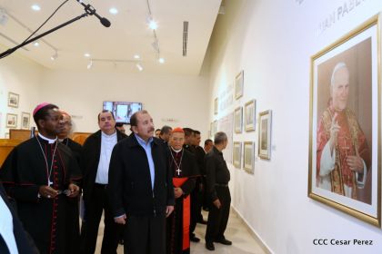 Daniel y Rosario inauguran el Museo San Juan Pablo II