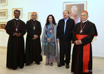 Daniel y Rosario inauguran el Museo San Juan Pablo II