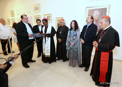 Daniel y Rosario inauguran el Museo San Juan Pablo II