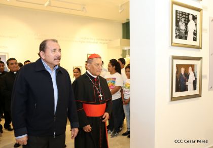 Daniel y Rosario inauguran el Museo San Juan Pablo II