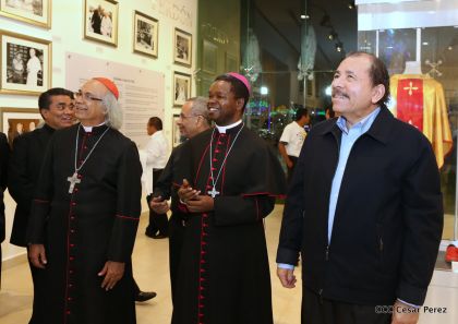 Daniel y Rosario inauguran el Museo San Juan Pablo II