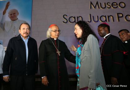 Daniel y Rosario inauguran el Museo San Juan Pablo II