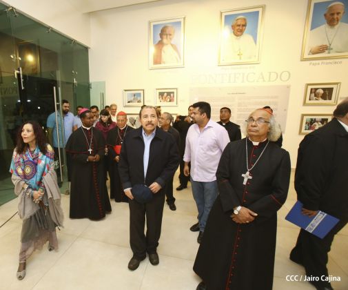Daniel y Rosario inauguran el Museo San Juan Pablo II