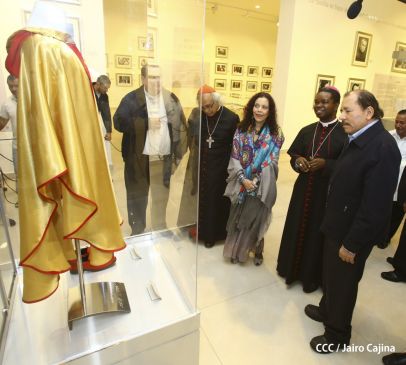 Daniel y Rosario inauguran el Museo San Juan Pablo II