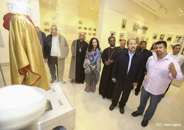 Daniel y Rosario inauguran el Museo San Juan Pablo II