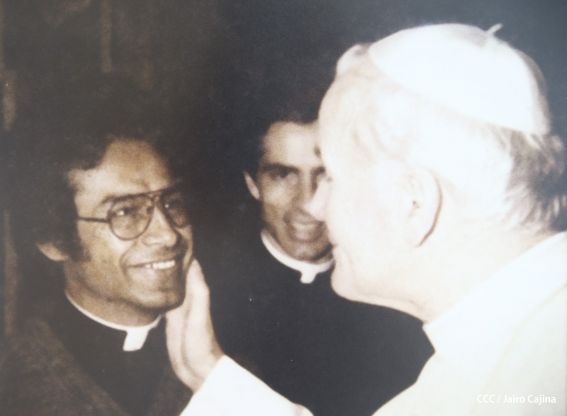 Daniel y Rosario inauguran el Museo San Juan Pablo II