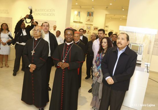 Daniel y Rosario inauguran el Museo San Juan Pablo II
