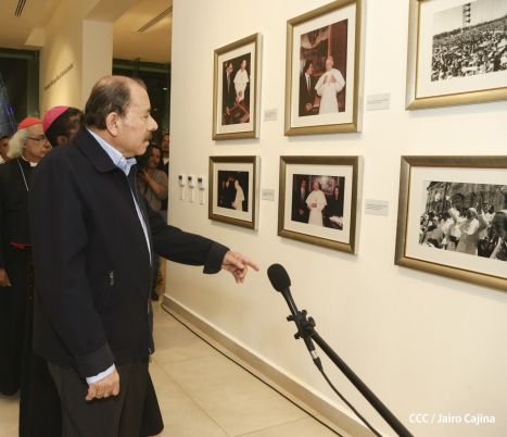 Daniel y Rosario inauguran el Museo San Juan Pablo II