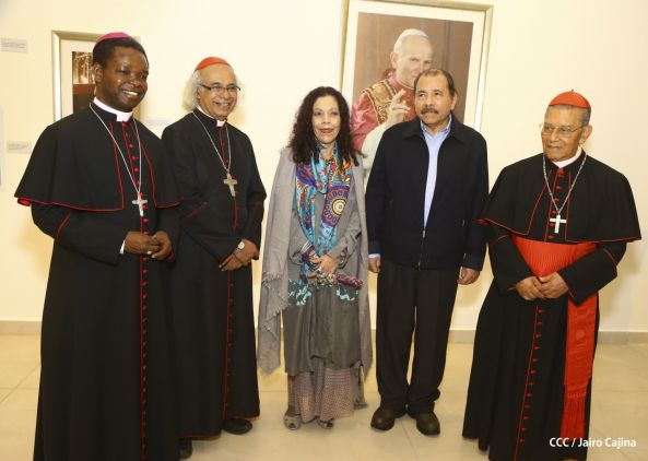 Daniel y Rosario inauguran el Museo San Juan Pablo II