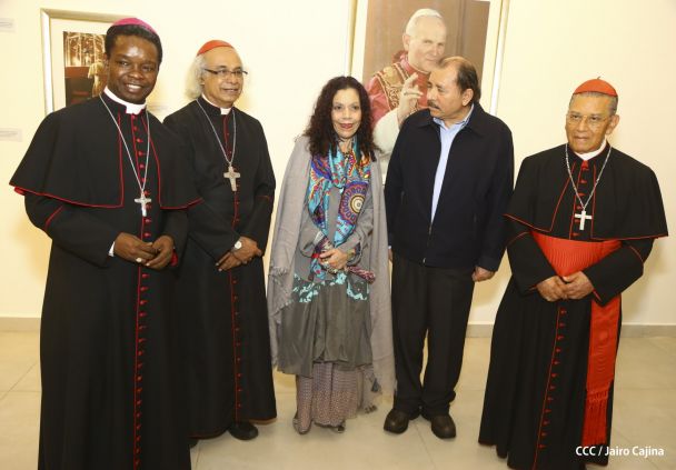 Daniel y Rosario inauguran el Museo San Juan Pablo II