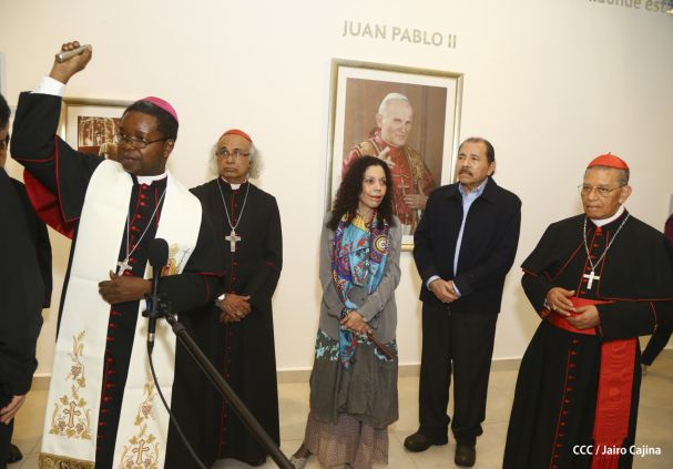 Daniel y Rosario inauguran el Museo San Juan Pablo II