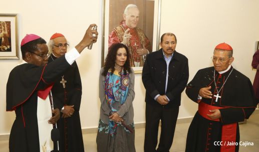 Daniel y Rosario inauguran el Museo San Juan Pablo II