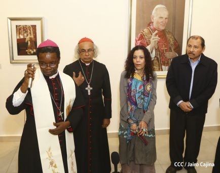 Daniel y Rosario inauguran el Museo San Juan Pablo II