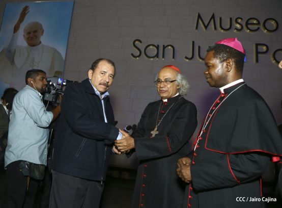 Daniel y Rosario inauguran el Museo San Juan Pablo II