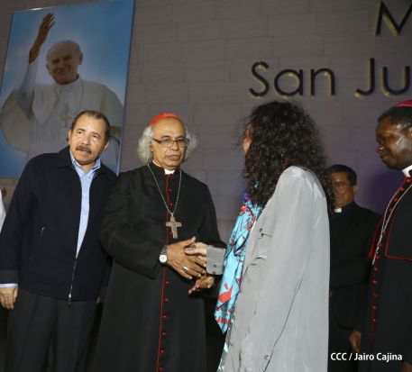 Daniel y Rosario inauguran el Museo San Juan Pablo II