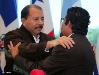 Presidente Daniel se reúne con diputados del PARLACEN