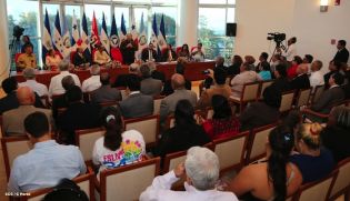 Presidente Daniel se reúne con diputados del PARLACEN