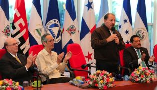 Presidente Daniel se reúne con diputados del PARLACEN
