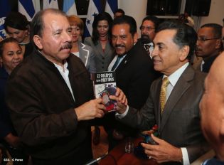 Presidente Daniel se reúne con diputados del PARLACEN