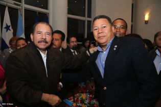 Presidente Daniel se reúne con diputados del PARLACEN