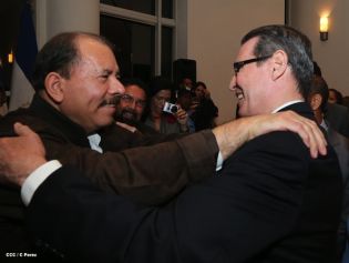 Presidente Daniel se reúne con diputados del PARLACEN