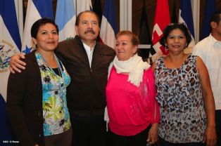 Presidente Daniel se reúne con diputados del PARLACEN