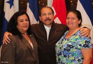 Presidente Daniel se reúne con diputados del PARLACEN