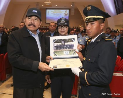XIX Promoción de Damas y Caballeros Cadetes de la Academia de la Policía Nacional