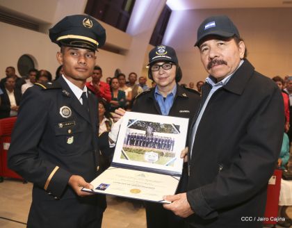 XIX Promoción de Damas y Caballeros Cadetes de la Academia de la Policía Nacional
