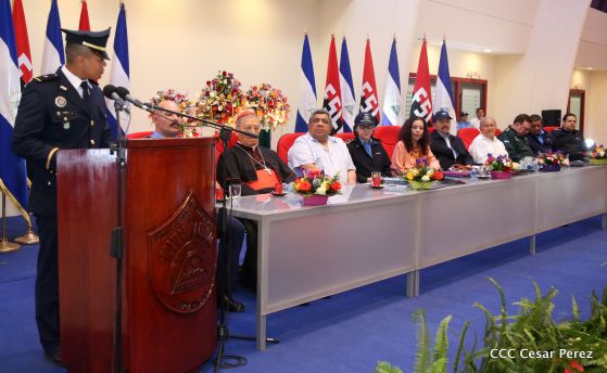 XIX Promoción de Damas y Caballeros Cadetes de la Academia de la Policía Nacional