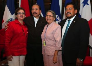 Presidente Daniel se reúne con diputados del PARLACEN