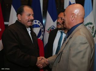 Presidente Daniel se reúne con diputados del PARLACEN