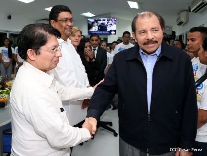 Presidente Daniel y Compañera Rosario reciben cartas credenciales de los embajadores de Corea, Francia y Uruguay