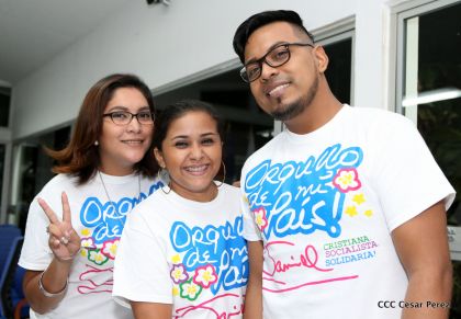 Presidente Daniel y Compañera Rosario reciben cartas credenciales de los embajadores de Corea, Francia y Uruguay