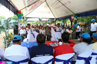 Gobierno lleva energía eléctrica a comunidades de León