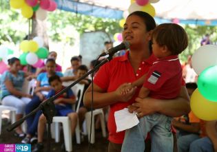 Gobierno lleva energía eléctrica a comunidades de León