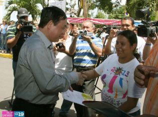 Delegación vietnamita recorre municipios