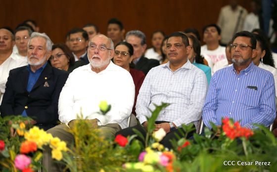 Daniel y Rosario juramentan al Gabinete del Gobierno Sandinista