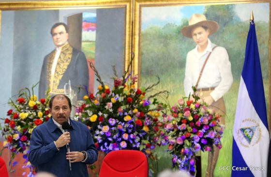 Daniel y Rosario juramentan al Gabinete del Gobierno Sandinista