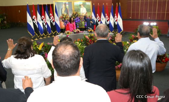 Daniel y Rosario juramentan al Gabinete del Gobierno Sandinista
