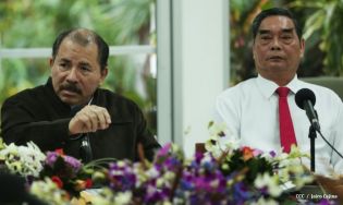 Presidente Daniel recibe a delegación de Vietnam