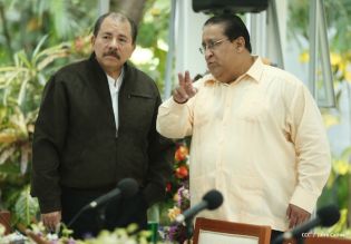 Presidente Daniel recibe a delegación de Vietnam