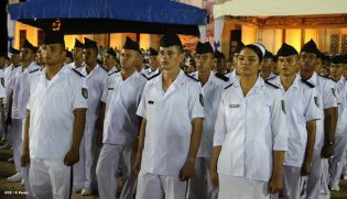 Daniel y Rosario presidente acto 34 Aniversario del Ejército