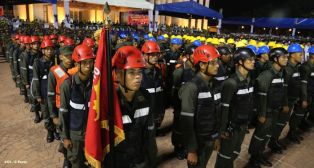 Daniel y Rosario presidente acto 34 Aniversario del Ejército