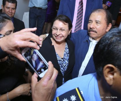 Presidente Daniel participa en premiación de la Crónica Deportiva